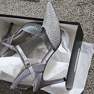 Adrianna Papell Hadleigh silver heels 7.5